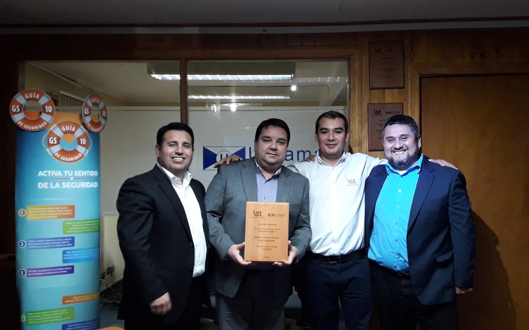 IST reconoce a Ultramar Puerto Chacabuco por su compromiso con el cuidado de la vida