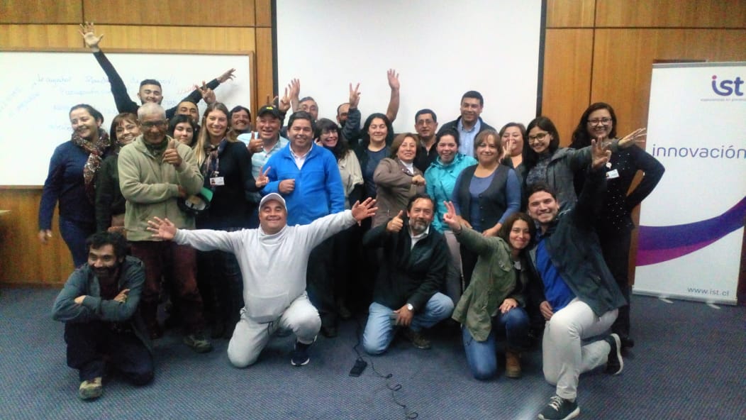 Funcionarios de Municipalidad de Puerto Montt participan en taller «Cuidado en Equipo»