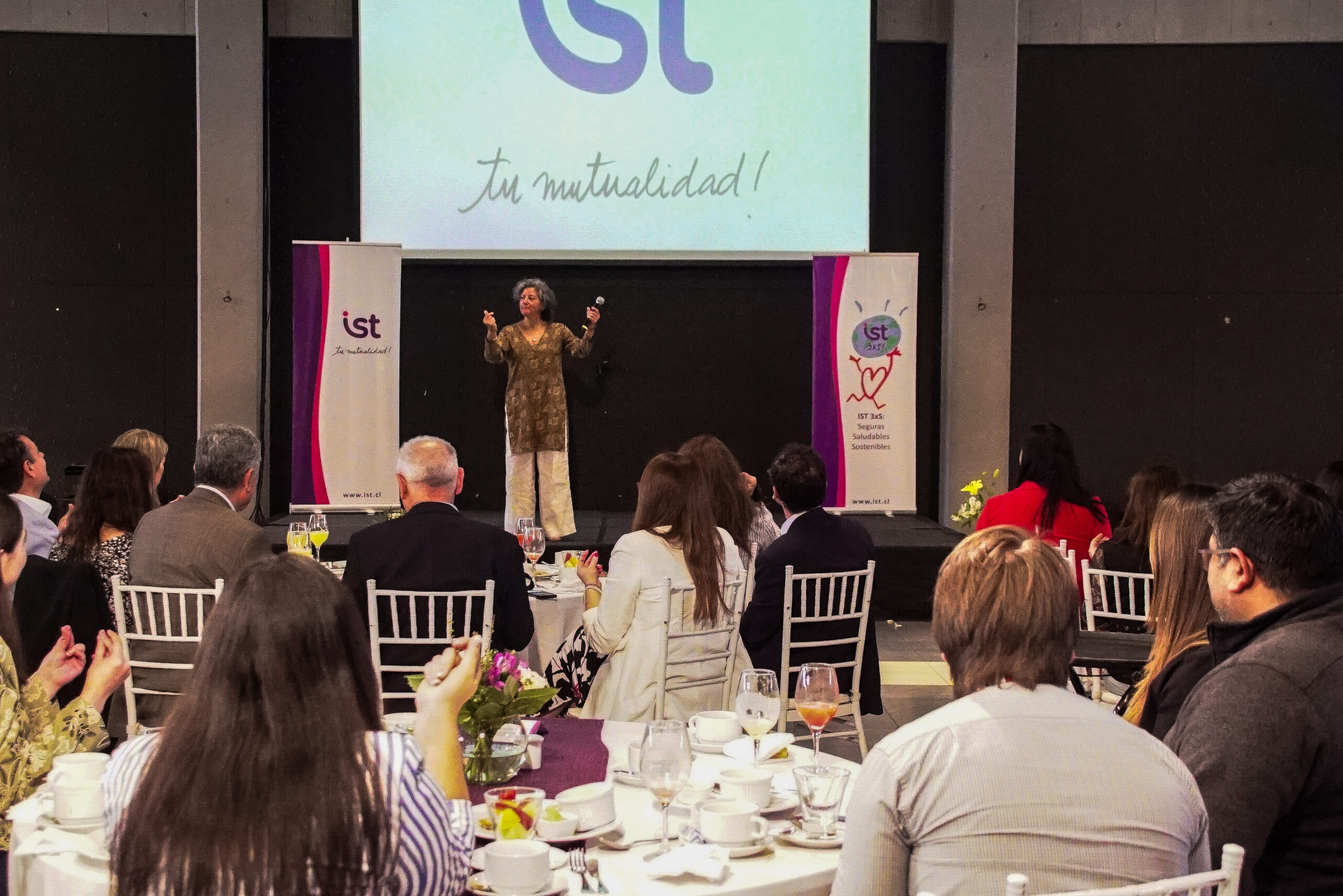 natacha sanchez, consultora ist